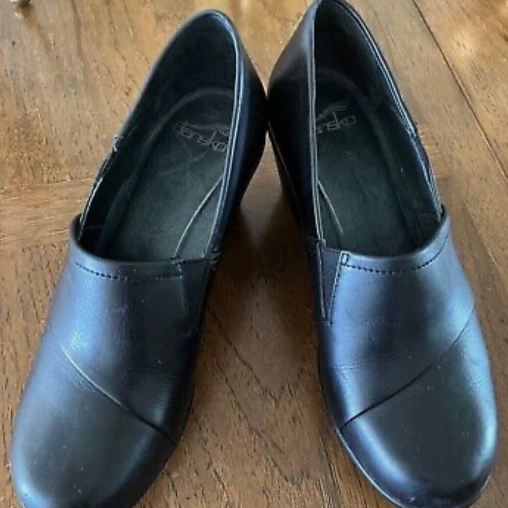 DANSKO genuine leather black platforms 38